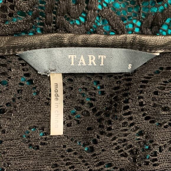 Tart Collection Adara Lace Layered Top Small - Picture 7 of 8